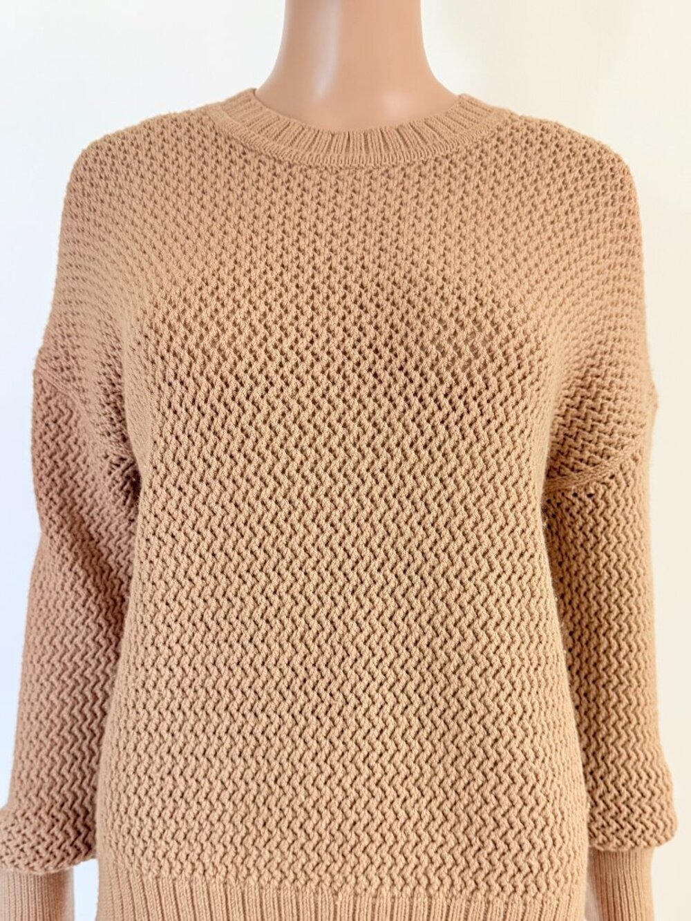 St. John Exclusively for Nordstrom Size M 100% Wool Brown Long Sleeve Sweater